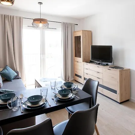 Polwysep Dziwnow, Sun & Snow *