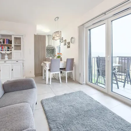 Polwysep Dziwnow, Sun & Snow