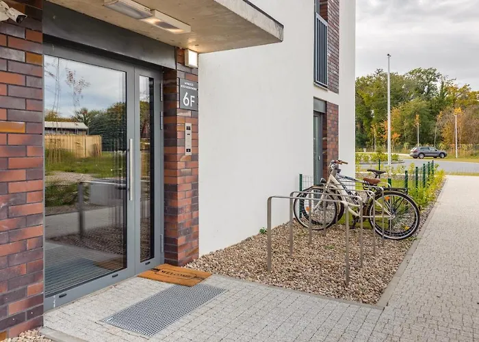 Polwysep Dziwnow, Sun & Snow *