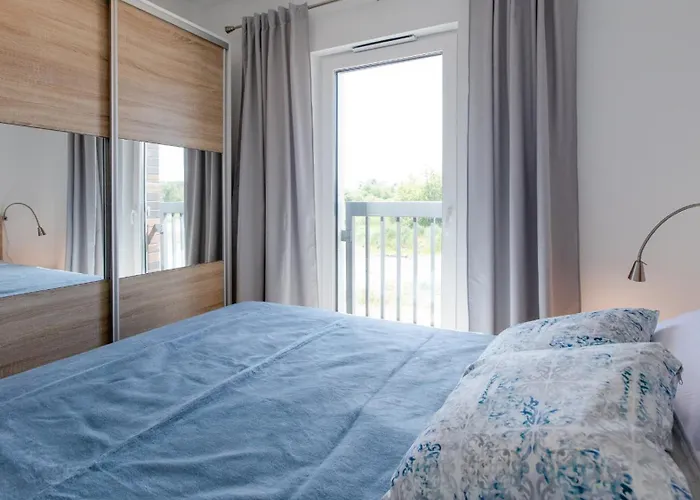 Polwysep Dziwnow, Sun & Snow