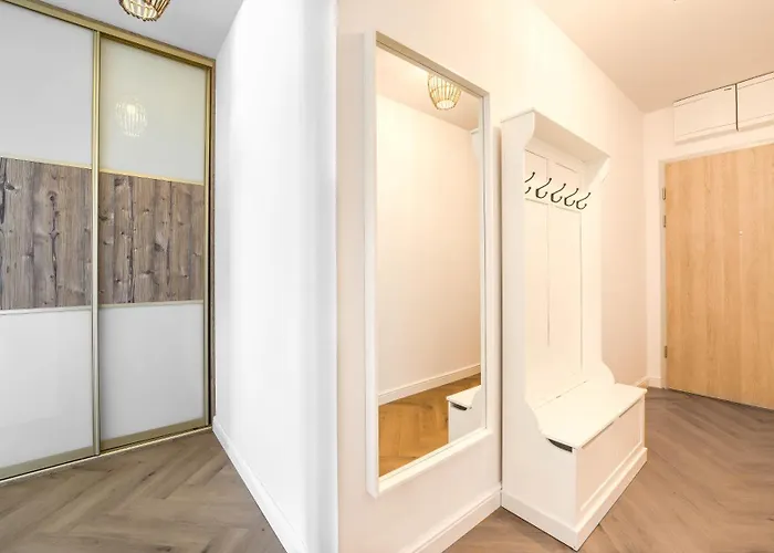 Polwysep Dziwnow, Sun & Snow