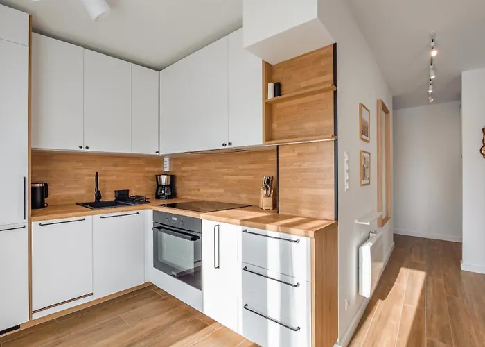 Polwysep Dziwnow, Sun & Snow *