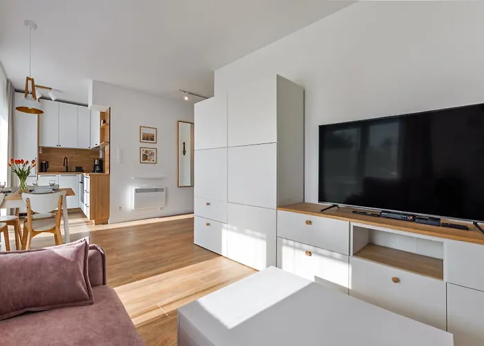 Polwysep Dziwnow, Sun & Snow *