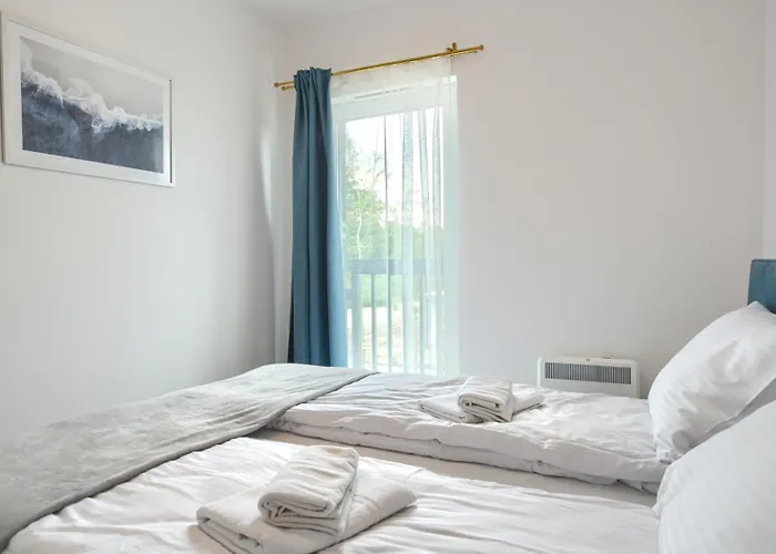 Polwysep Dziwnow, Sun & Snow *