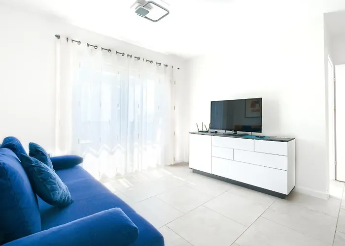 Polwysep Dziwnow, Sun & Snow *